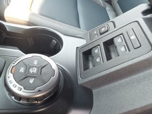 Used 2024 Ford Bronco Outer Banks AWD/4WD image 14
