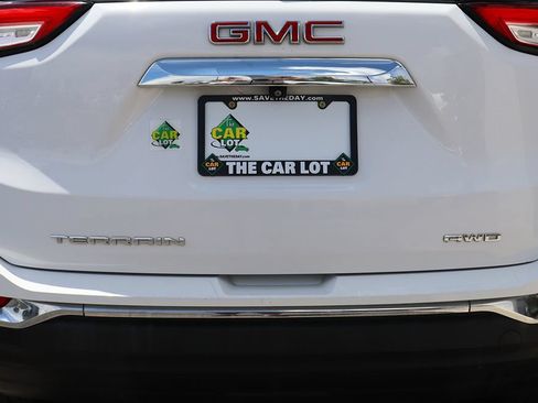 Used 2022 GMC Terrain SLT AWD/4WD image 21