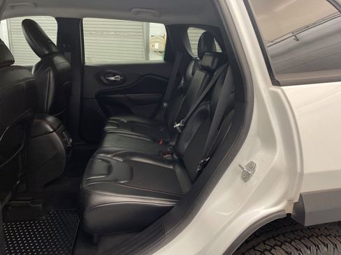 Certified 2021 Jeep Cherokee Trailhawk w/ Comfort/Convenience Group image 22