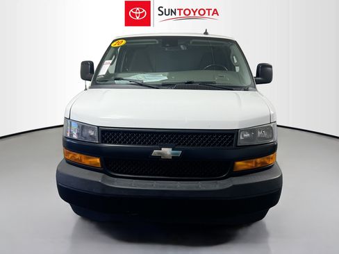 Used 2020 Chevrolet Express 3500 Extended w/ Driver Convenience Package RWD image 10