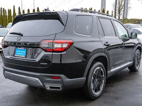 New 2026 Honda Pilot Touring image 6