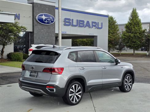 Used 2022 Volkswagen Taos SE image 5