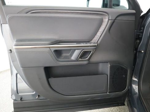 Used 2023 Rivian R1S Adventure image 9