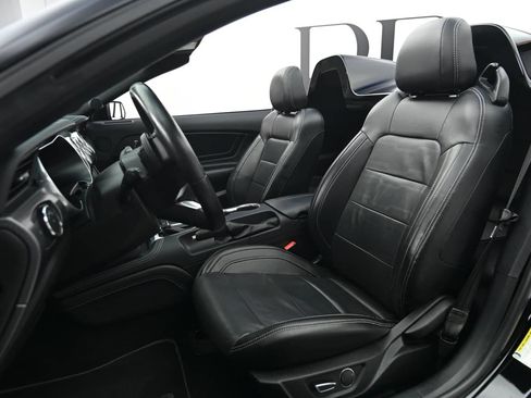 Used 2019 Ford Mustang GT Premium w/ GT Performance Package RWD image 6