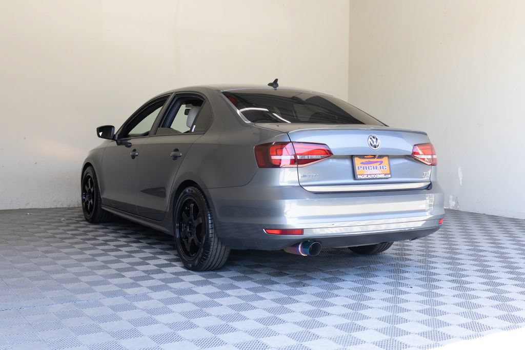 Used 2016 Volkswagen Jetta Sport FWD image 14