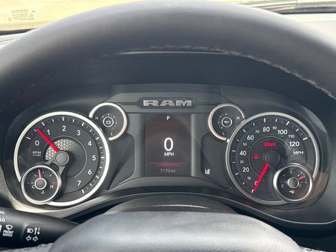 Used 2025 RAM 1500 Big Horn AWD/4WD image 17