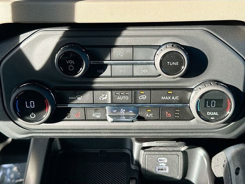 New 2025 Ford Bronco Big Bend w/ Black Diamond Package image 16