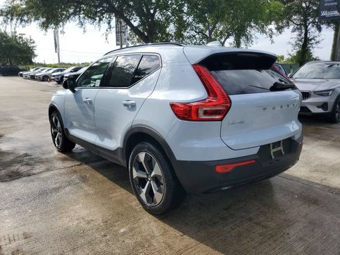 Certified 2026 Volvo XC40 B5 Plus AWD/4WD image 4
