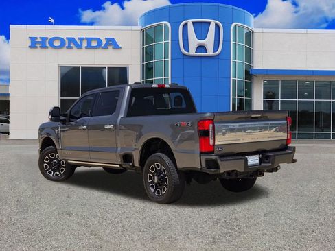 Used 2024 Ford F250 Platinum AWD/4WD image 5