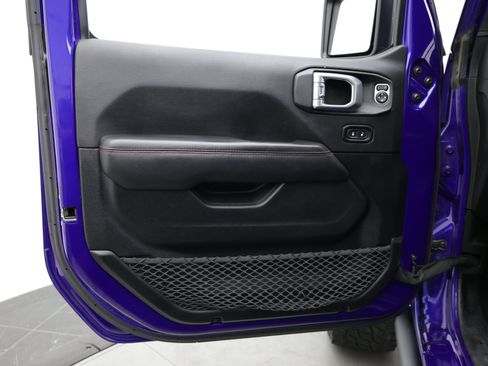 Used 2020 Jeep Wrangler Unlimited Rubicon w/ Steel Bumper Group AWD/4WD image 14