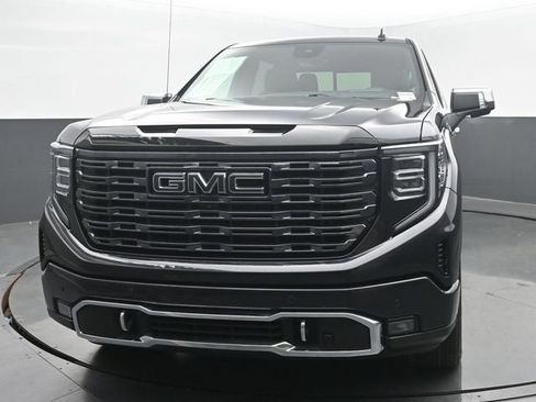 Used 2025 GMC Sierra 1500 Denali Ultimate AWD/4WD image 8