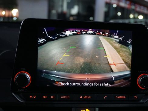 Used 2024 Nissan Altima 2.5 SV image 13