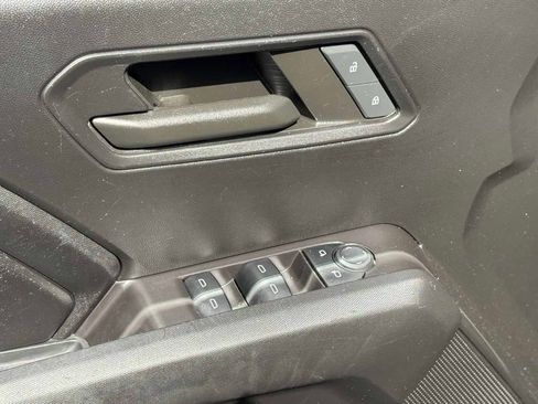 Used 2024 Chevrolet Colorado W/T RWD image 27