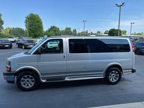 Used 2024 Chevrolet Express 2500 RWD image 12