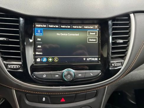 Used 2019 Chevrolet Trax LT w/ LT Convenience Package FWD image 18