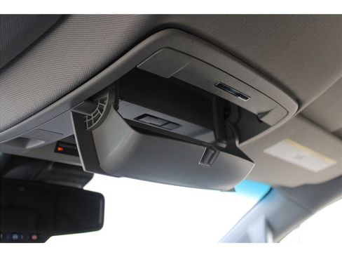 Used 2018 Chevrolet Tahoe LT image 36