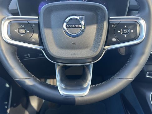 Used 2022 Volvo C40 P8 Recharge Ultimate image 12