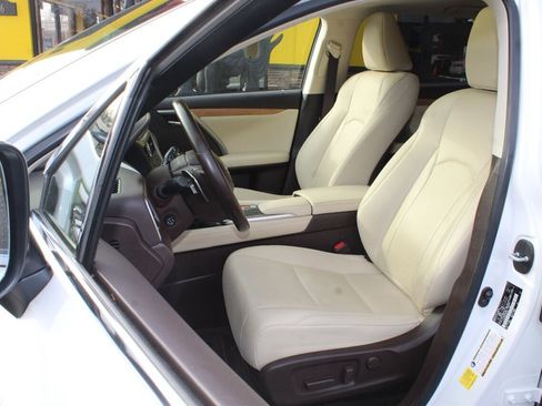 Used 2020 Lexus RX 350L Premium image 12