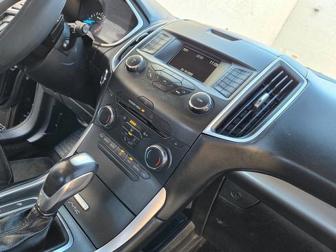 Used 2017 Ford Edge SEL image 38