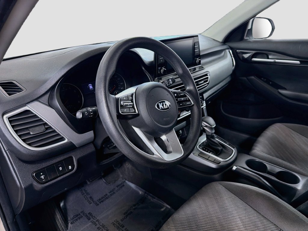 Used 2021 Kia Seltos LX AWD/4WD image 11