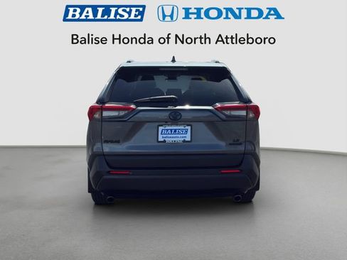 Used 2021 Toyota RAV4 LE w/ Carpet Mat Package (TMS) AWD/4WD image 4