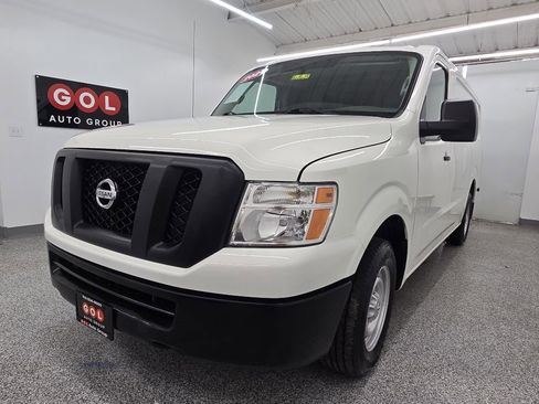 Used 2021 Nissan NV 2500 S image 8