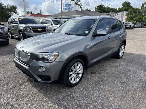 Used 2017 BMW X3 sDrive28i RWD image 3