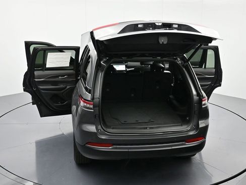 New 2026 Jeep Grand Cherokee Altitude image 43