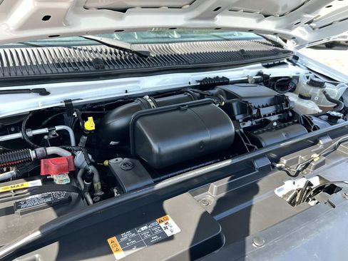 Used 2022 Ford E-350 and Econoline 350 Super Duty RWD image 27