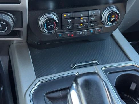 Certified 2019 Ford F150 Lariat w/ Equipment Group 502A Luxury image 17