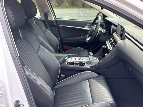 Used 2026 Genesis G70 2.5T Prestige RWD image 34