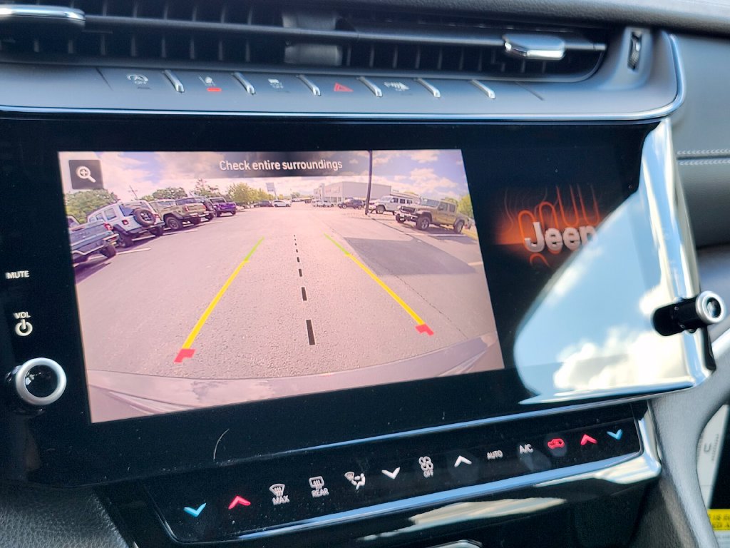 New 2026 Jeep Grand Cherokee Altitude AWD/4WD image 22