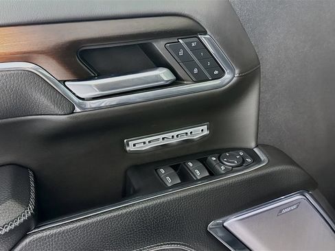 Used 2024 GMC Sierra 1500 Denali AWD/4WD image 21