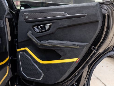 Used 2024 Lamborghini Urus Performante image 45