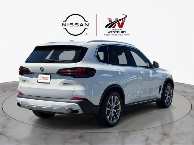 Used 2025 BMW X5 xDrive50e AWD/4WD image 5