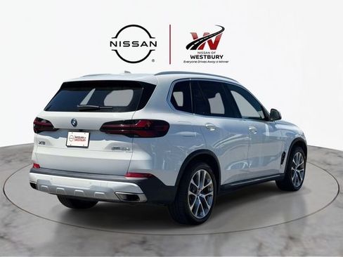 Used 2025 BMW X5 xDrive50e AWD/4WD image 5