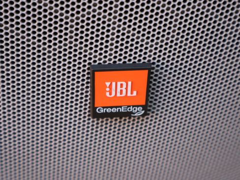 Used 2016 Toyota Highlander Limited w/ Driver Technology Package image 8