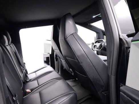 Used 2024 Tesla Cybertruck AWD Crew Cab image 20