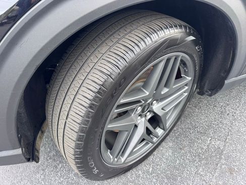 Used 2025 Ford Explorer ST AWD/4WD image 16