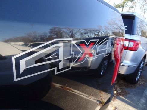 Used 2015 Ford F150 XLT w/ Equipment Group 302A Luxury image 9