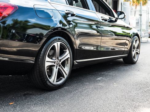 Used 2019 Mercedes-Benz C 300 Sedan w/ Premium Package image 6