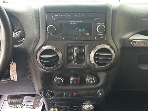 Used 2012 Jeep Wrangler Unlimited Sport AWD/4WD image 10
