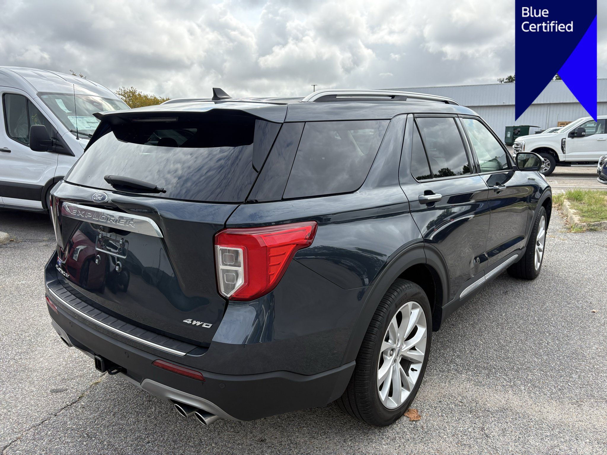 Used 2022 Ford Explorer Platinum w/ Equipment Group 601A AWD/4WD image 5