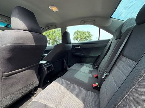 Used 2017 Toyota Camry LE FWD image 12