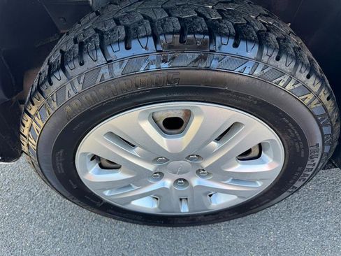 Used 2019 Dodge Journey SE image 39