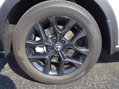 Used 2025 Honda HR-V Sport image 8