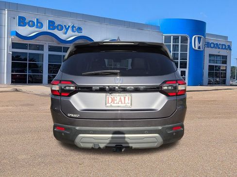 Used 2025 Honda Pilot EX-L image 6