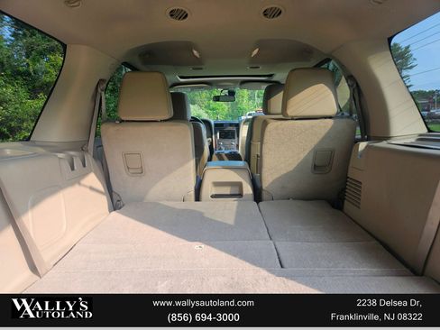 Used 2015 Lincoln Navigator 4WD image 3