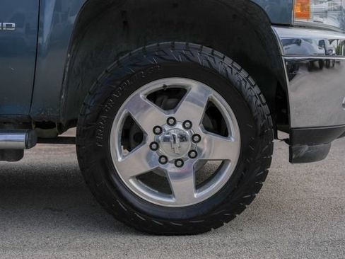 Used 2012 Chevrolet Silverado 2500 LTZ w/ LTZ Plus Package AWD/4WD image 5