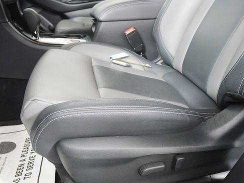 Used 2022 Subaru Ascent Onyx Edition image 9